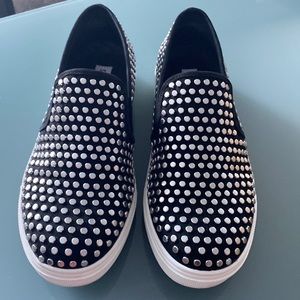 Steve Madden Slip on rivet shoes size 7.5